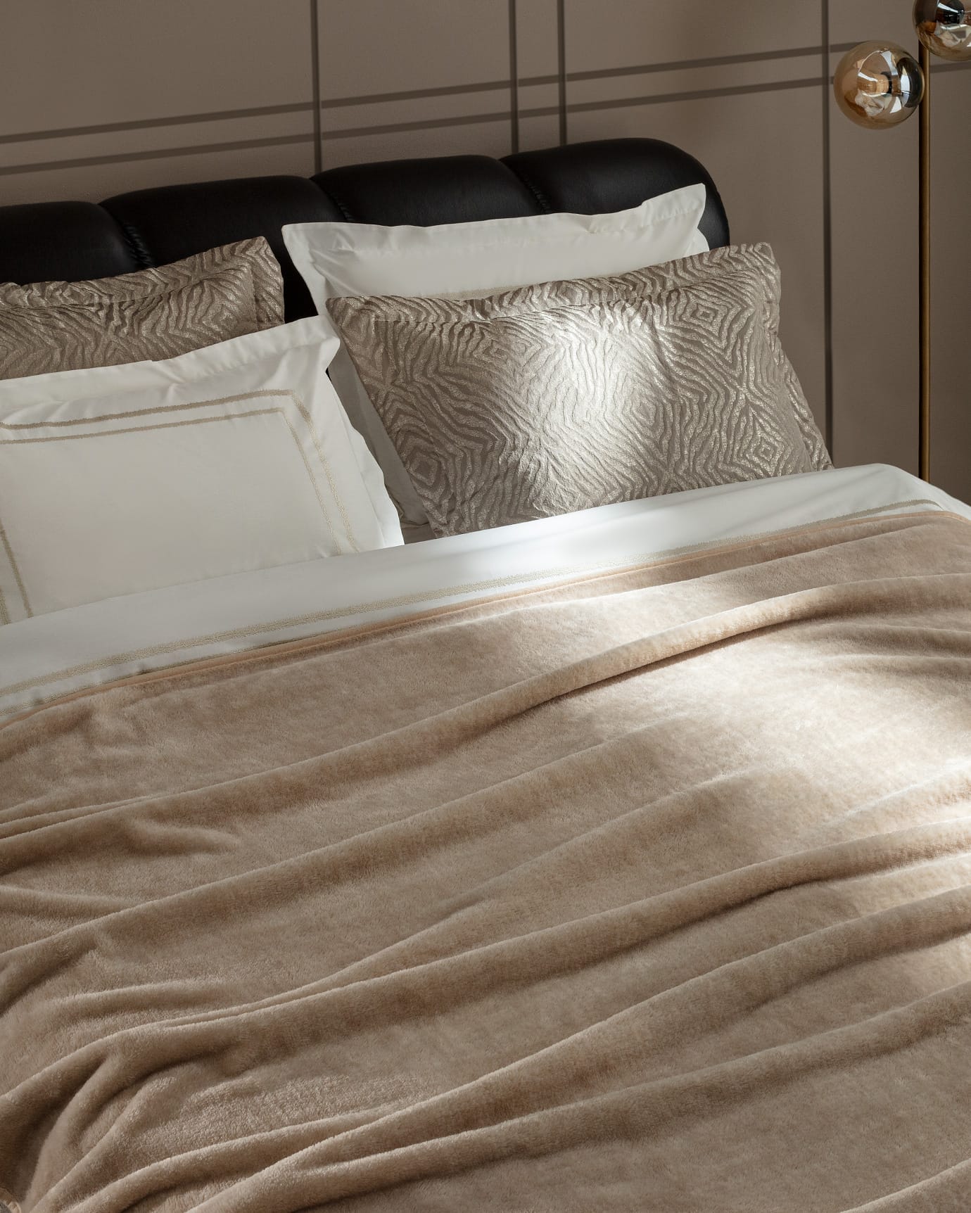 Queen 8-Piece Luxury Home Bedding Set - Vence Collection