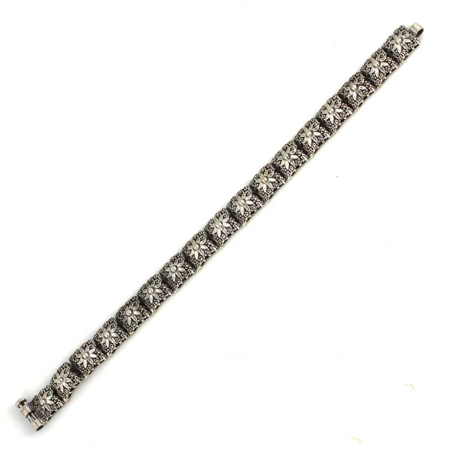 925 Sterling Silver Bracelet - Oxidized Square Daisy Link Design
