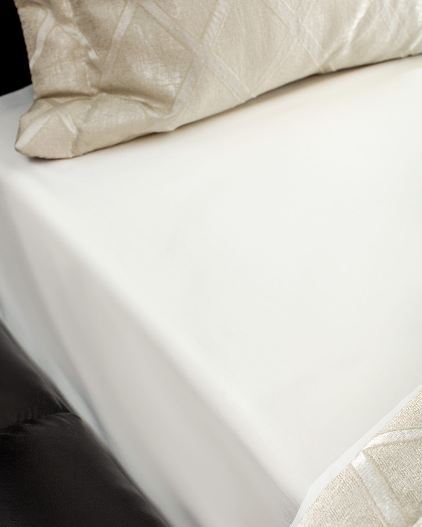 Mougins 8-Piece Home Essentials Collection