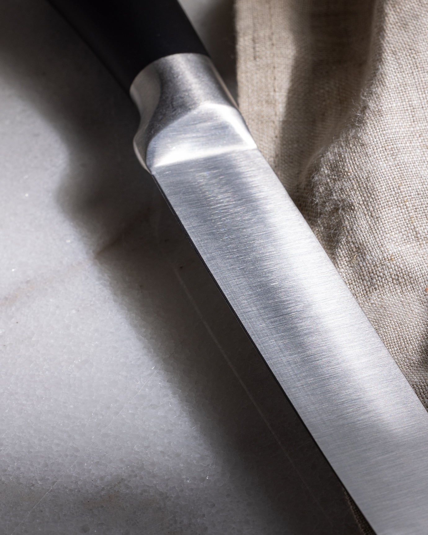Kitchen Slicing Knife - Sharp Blade, Ergonomic Grip