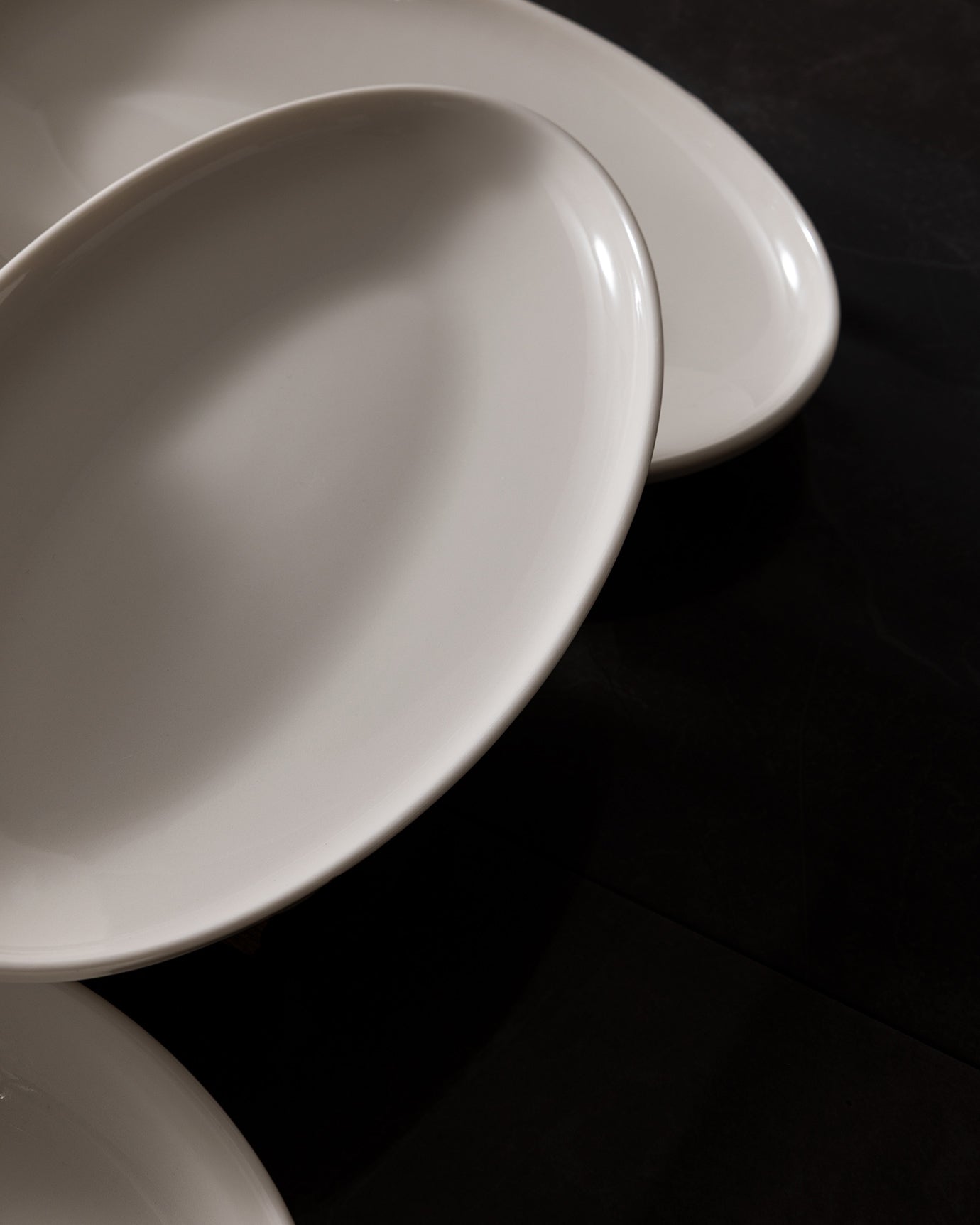 New Bone China 6-Person Dinnerware Set - Mirage Collection