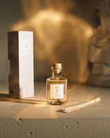 Inviting Amber & Vanilla Reed Diffuser - Sophisticated Home Fragrance