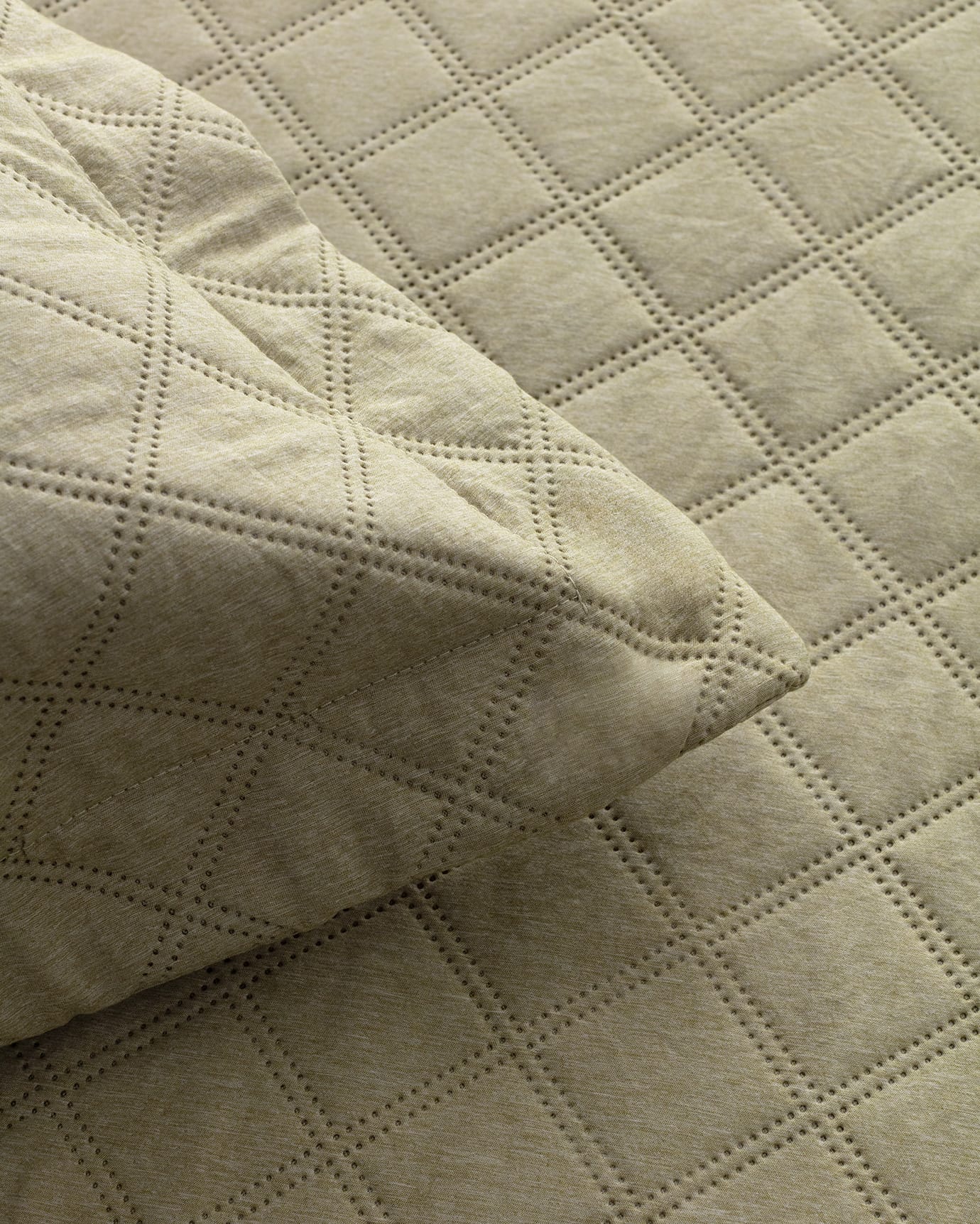 Double Bedspread - Soft & Stylish Bed Cover