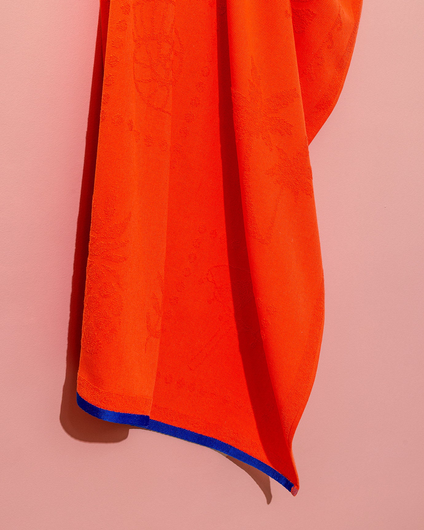 100% Cotton Beach Towel - Soft & Absorbent for Summer