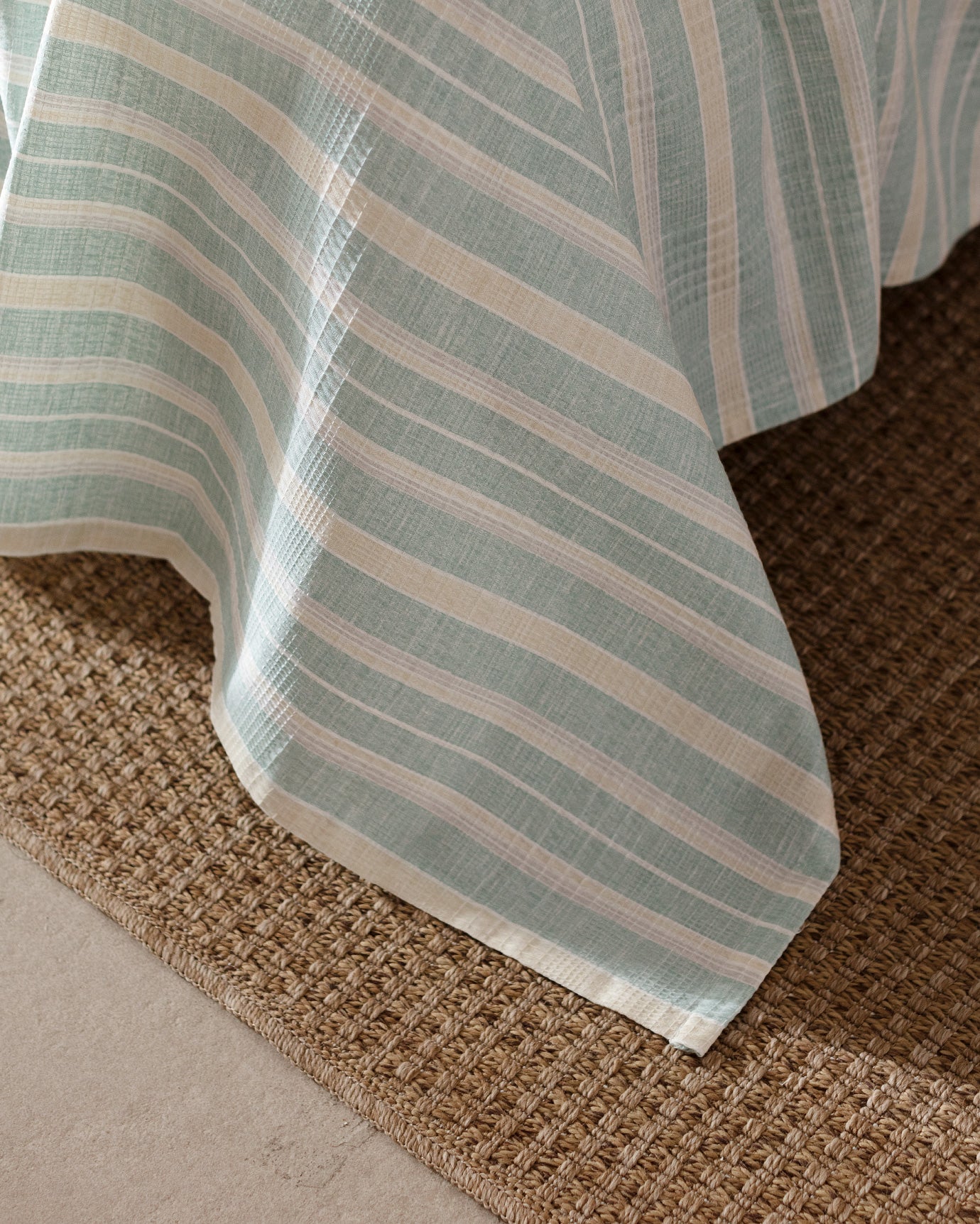 Cotton-Lyocell Blend King Size Pique Bedding Set - Printed Design