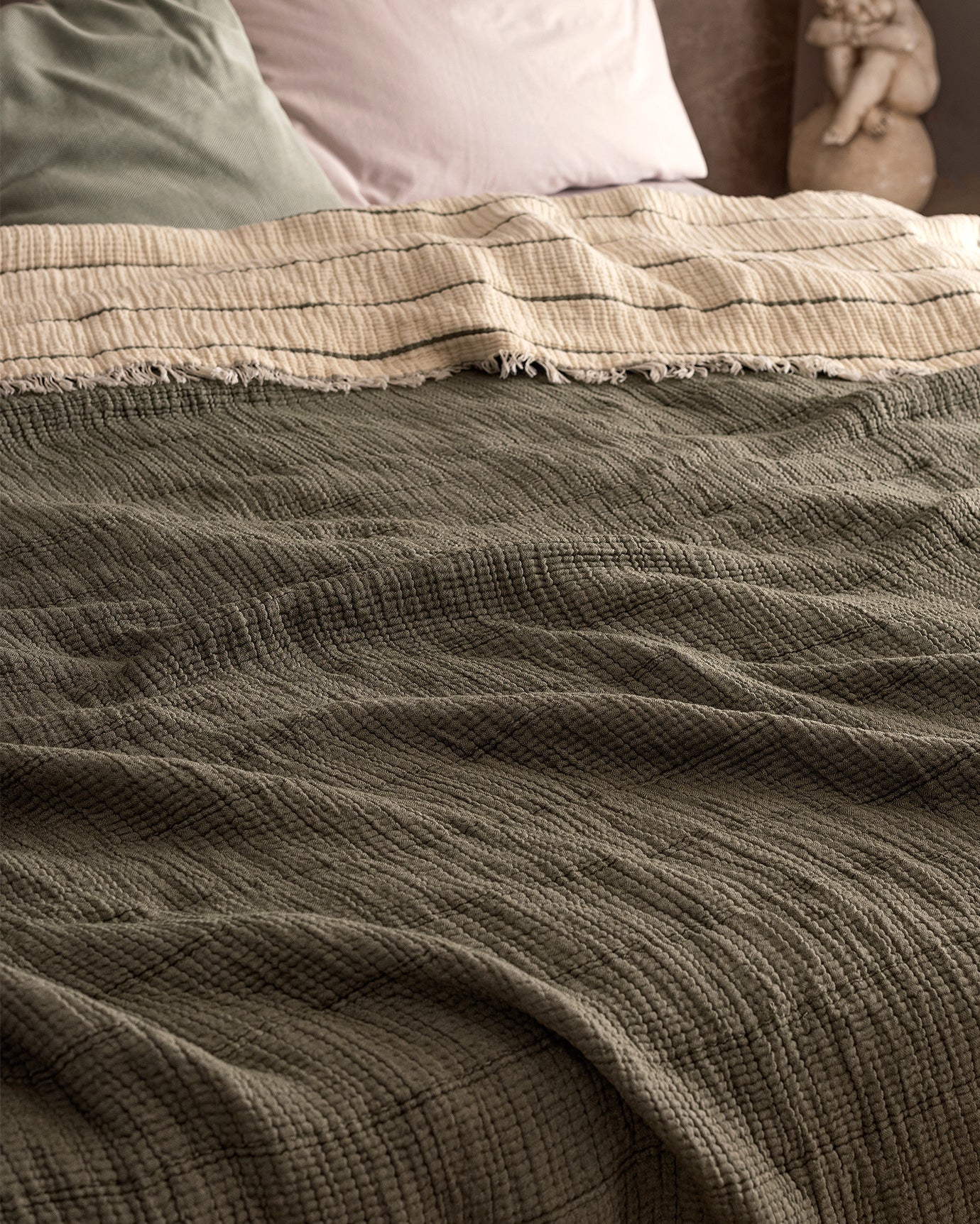 Soft Cotton Twin Size Bedspread - Lightweight Coverlet