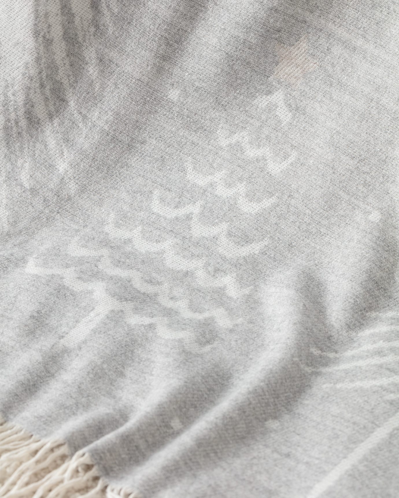 Soft Acrylic-Cotton Blend Throw - Cozy & Lightweight Comfort