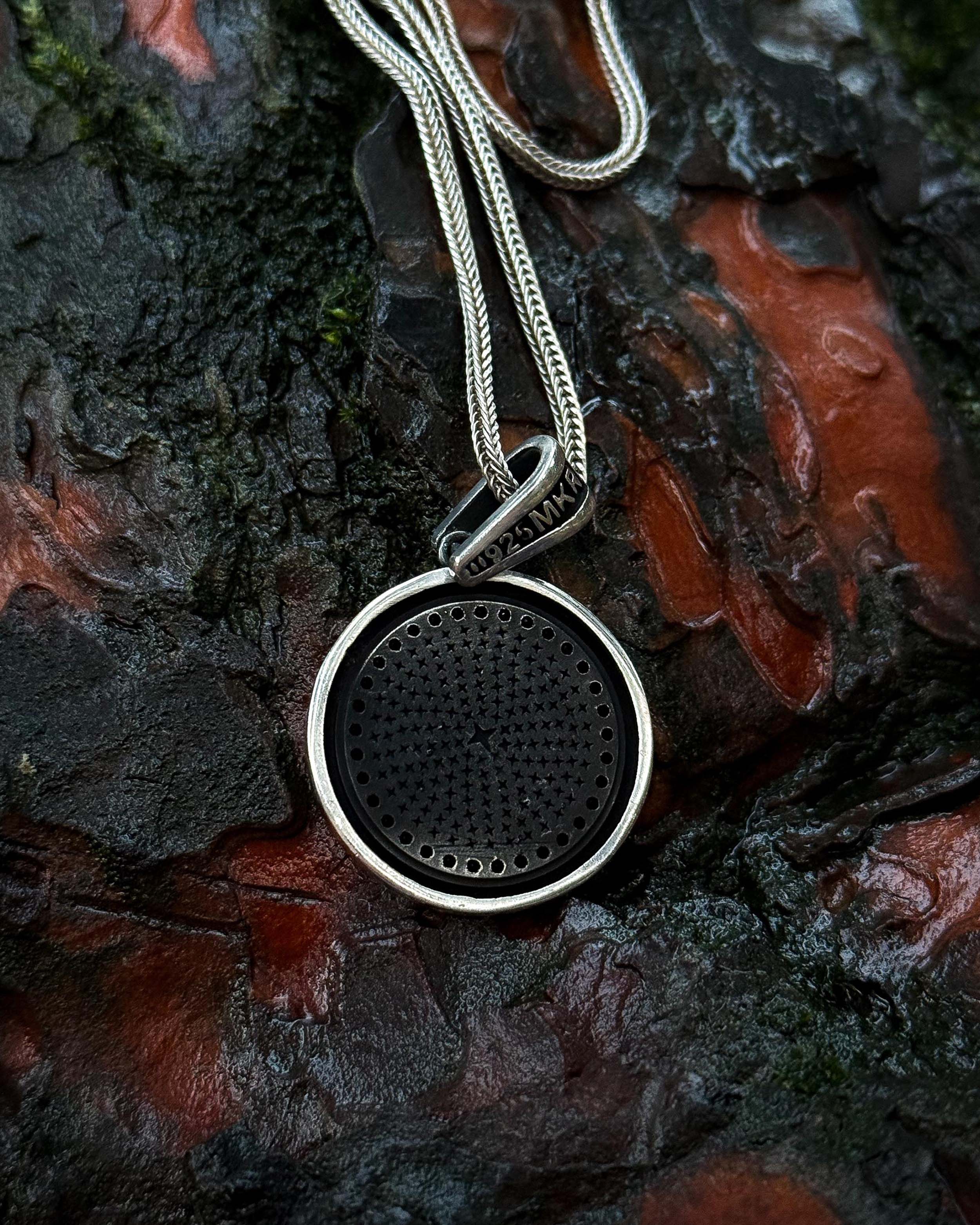 Collana con medaglione a mezzaluna nera e stella in argento sterling - simbolica