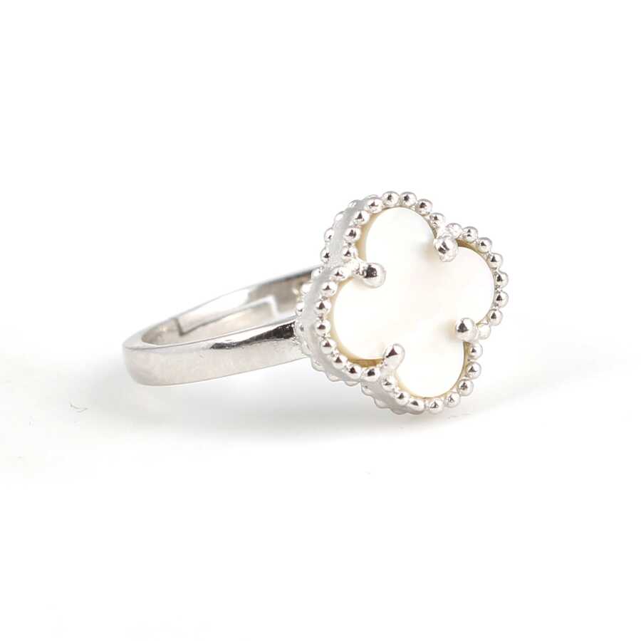 Elegant 925 Sterling Silver Mother of Pearl Clover Ring