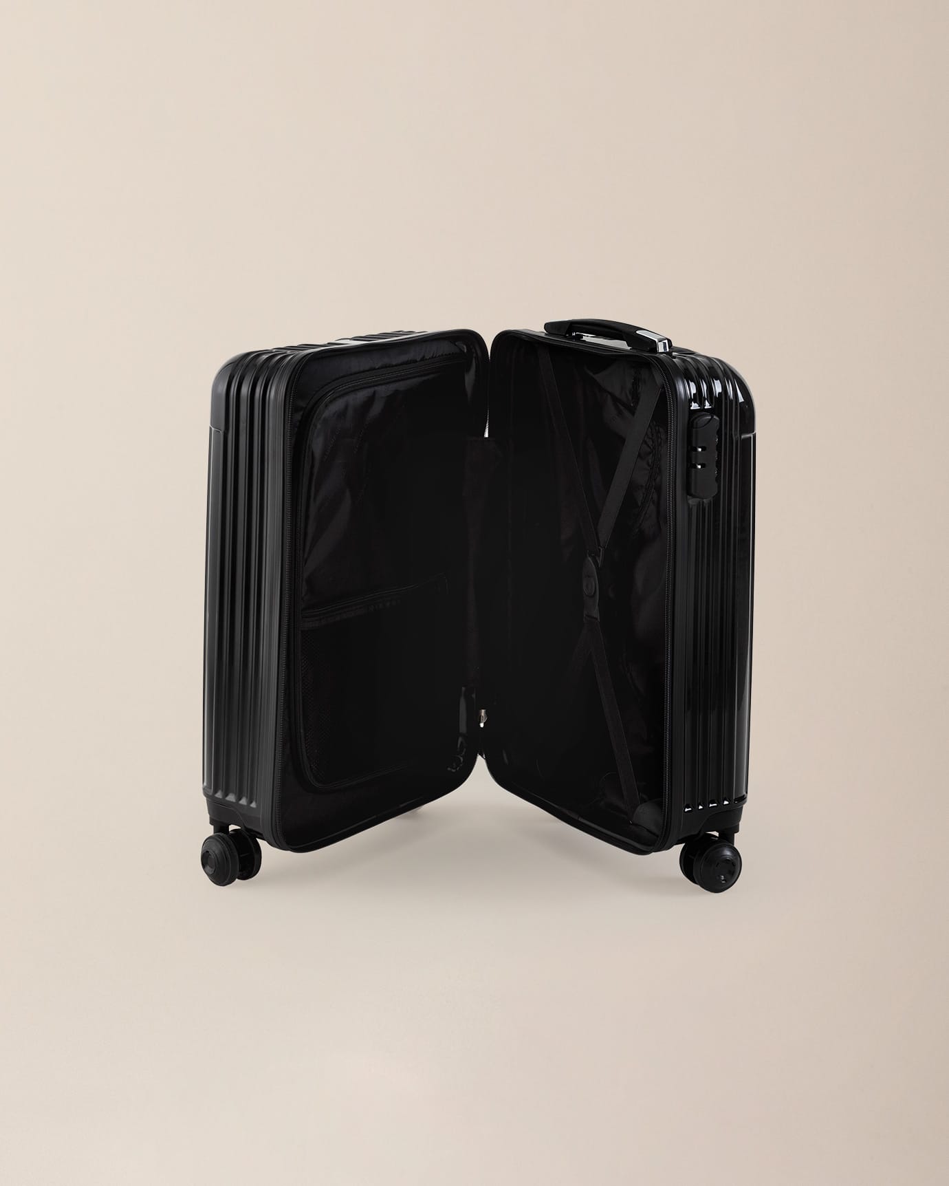 Polycarbonate Medium Suitcase - Durable & Lightweight Design