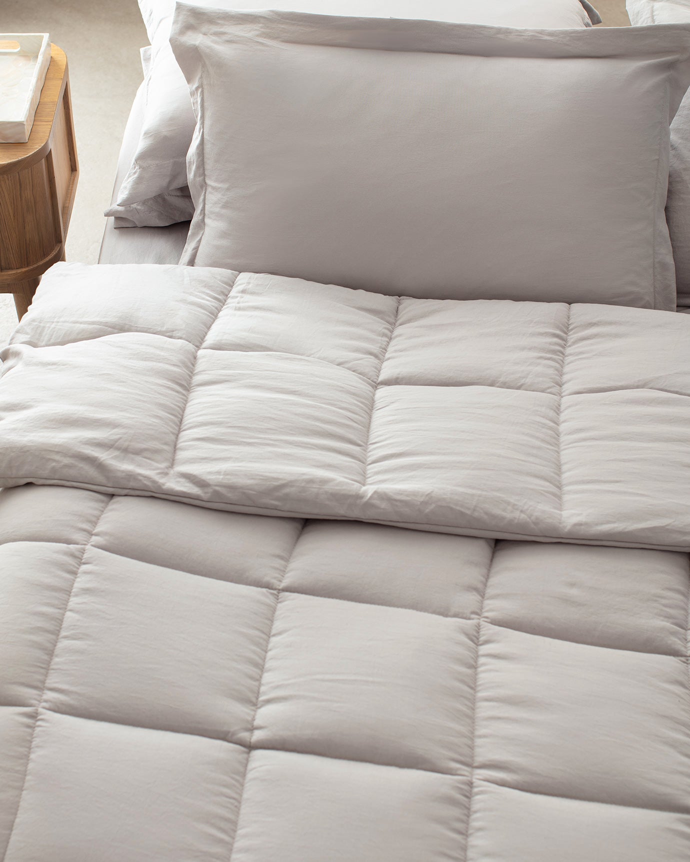Mona Full Double Size Complete Bedding Set