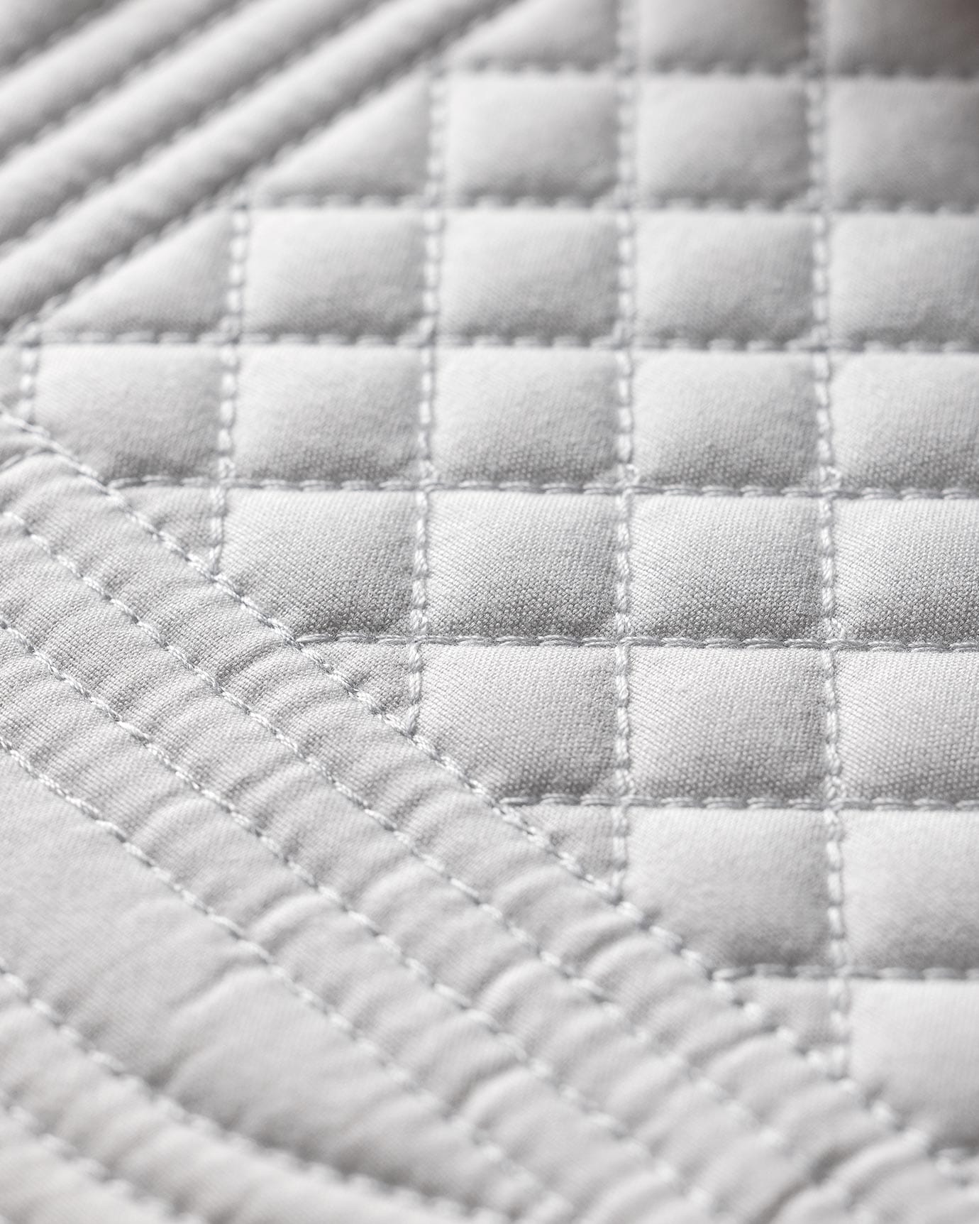 Durable Polyester 2-Piece Placemat Set - Refined Table Setting