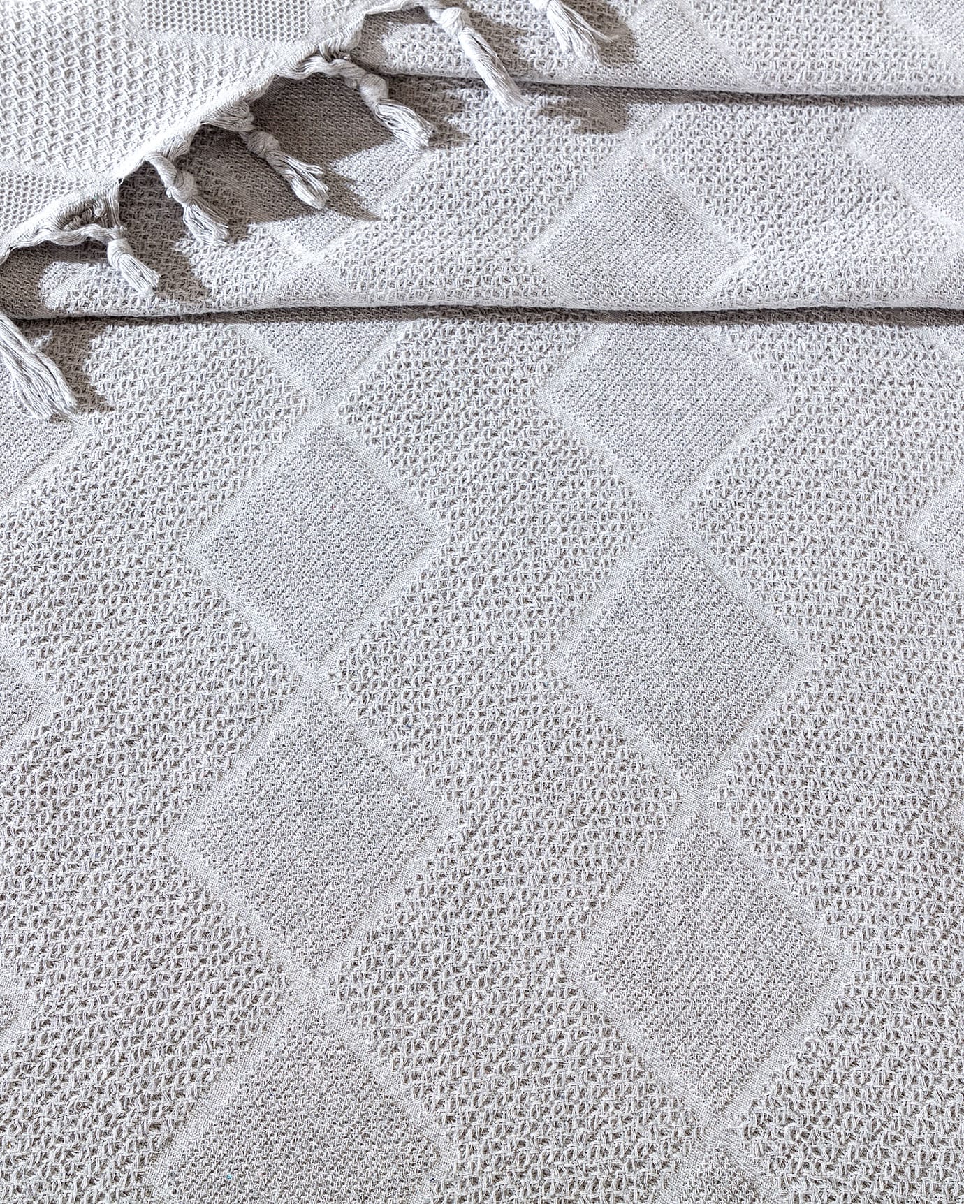 Basile Double Bedspread, Elegant Bed Cover for Bedroom