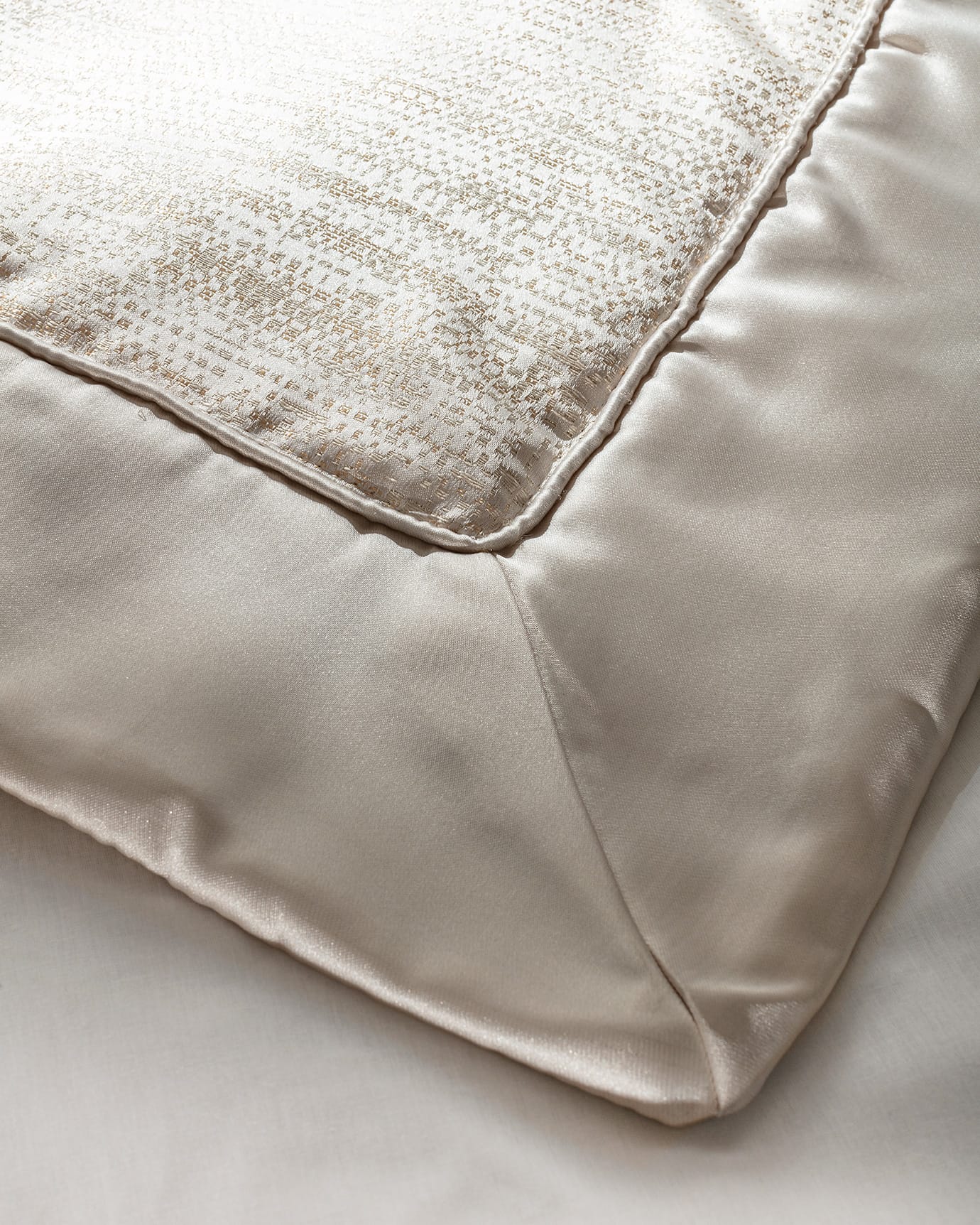 Gold 8-Piece Luxury Bedding Ensemble - Queen Size