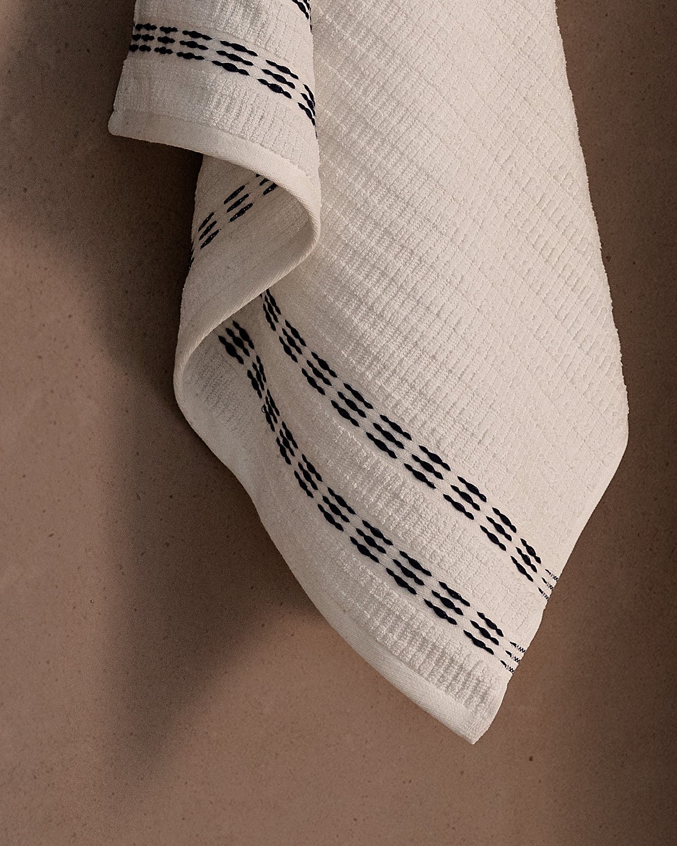 Arjean Soft Absorbent Bath Towel