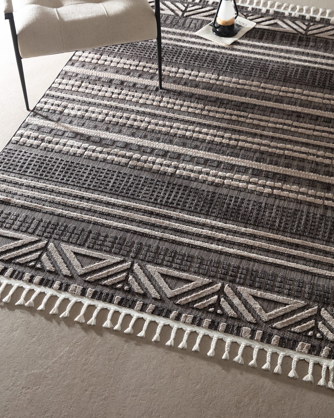 Archard Modern Area Rug - Versatile Home Decor Carpet