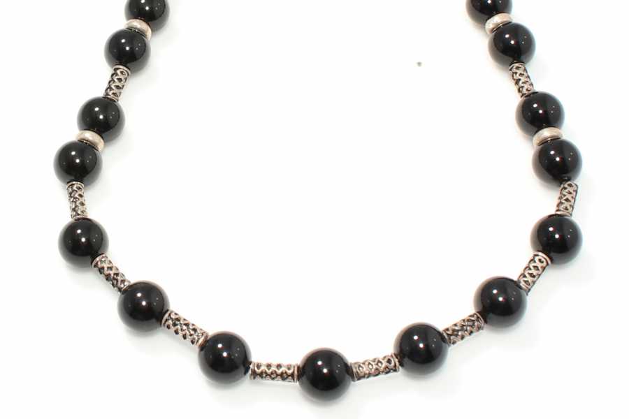 925 Sterling Silver Onyx Gemstone Pendant Necklace - Elegant Design