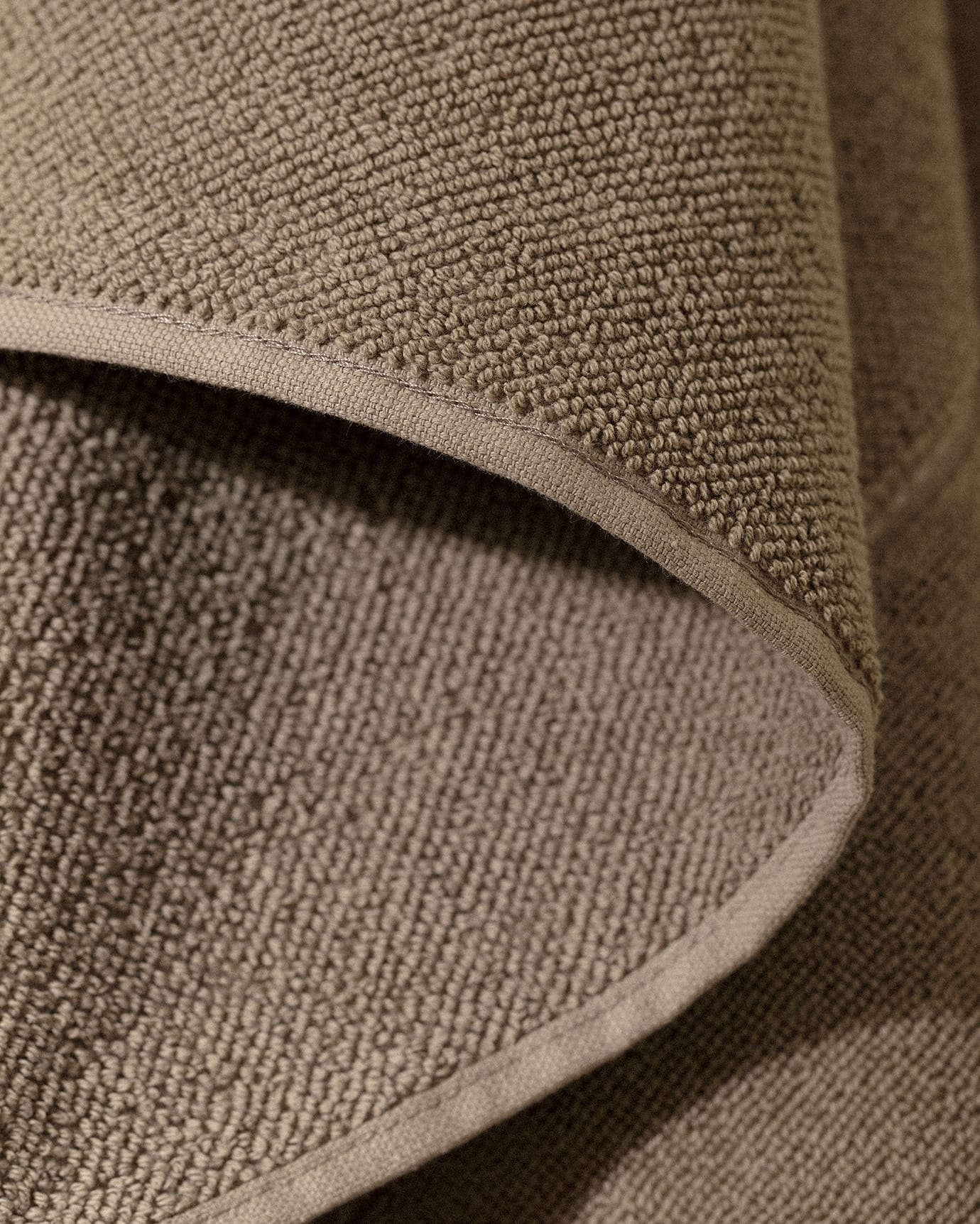 100% Cotton Plush Bath Towel - Ultra Soft & Absorbent, Taupe