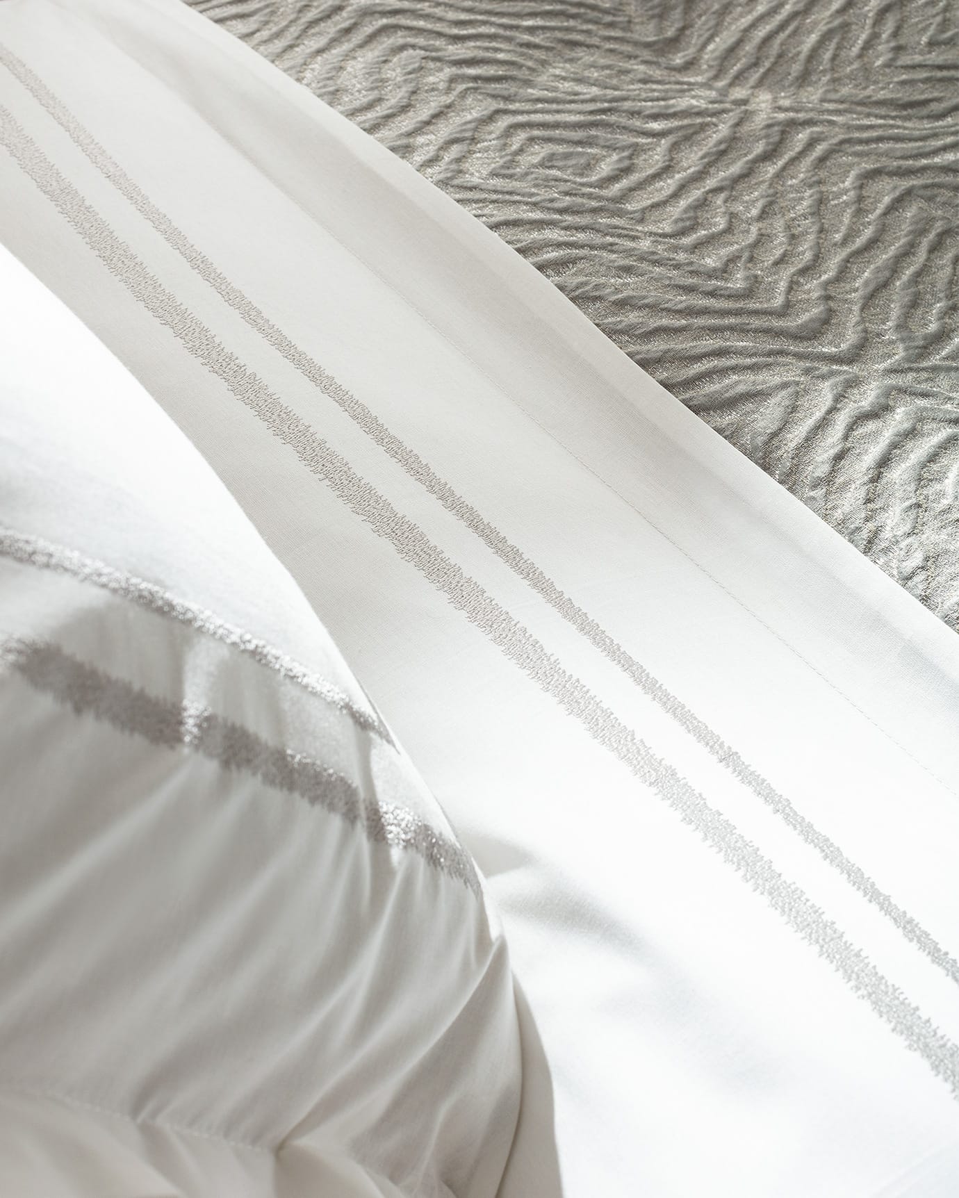 Vence 8 Piece Full/Queen Luxury Bedding Set - Complete Home Ensemble