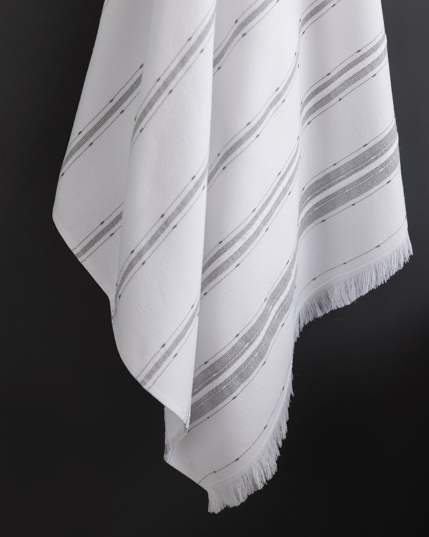 Cotton Blend Bath Towel - Two-Tone Design