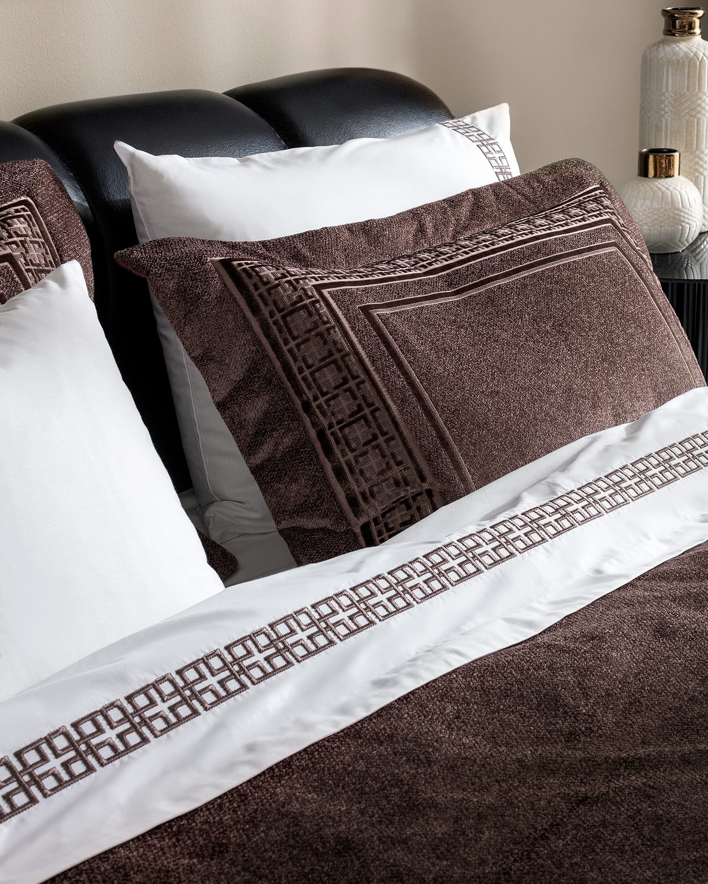 Espelette 8-Piece Full/Queen Luxury Bedding Set