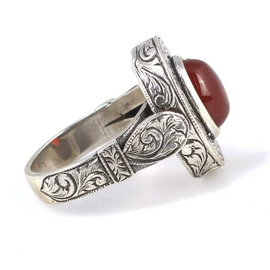 925 Sterling Silver Agate Men's Ring - Masterfully Carved Detail