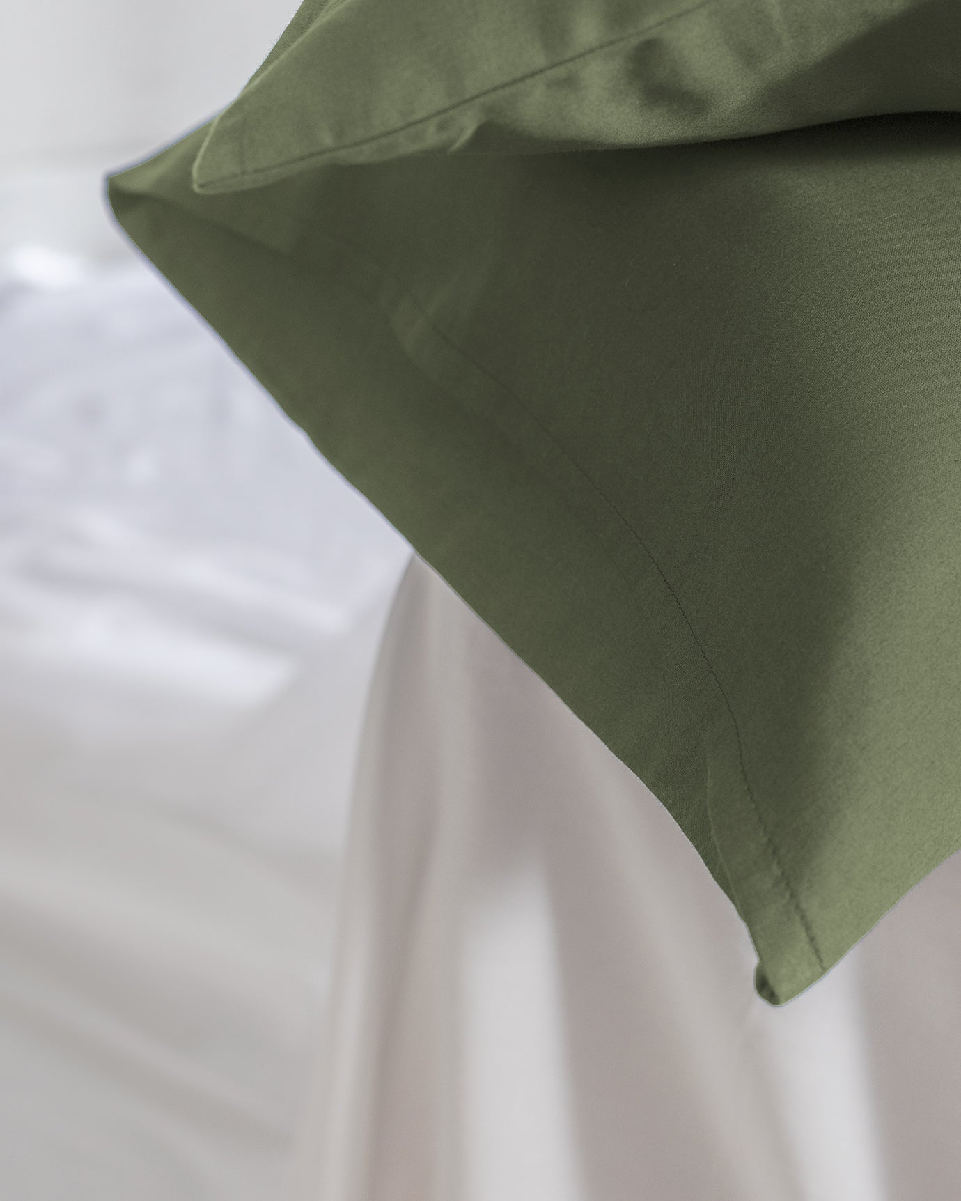 100% Cotton Sateen Pillowcase Pair - Luxuriously Soft Feel