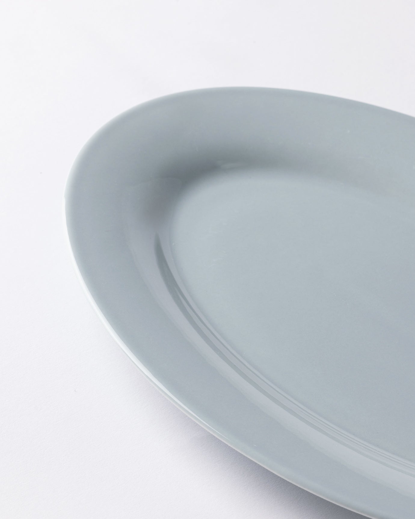 New Bone Porcelain Oval Serving Plate - Elegant Cielo Design