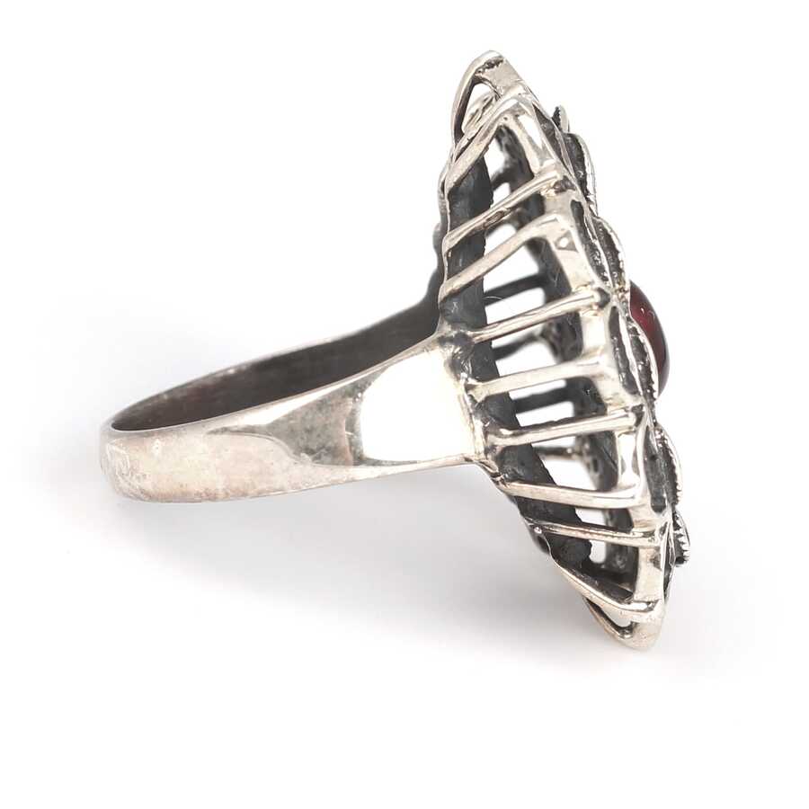 925 Sterling Silver Filigree Ring with Vibrant Ruby-Red Stone