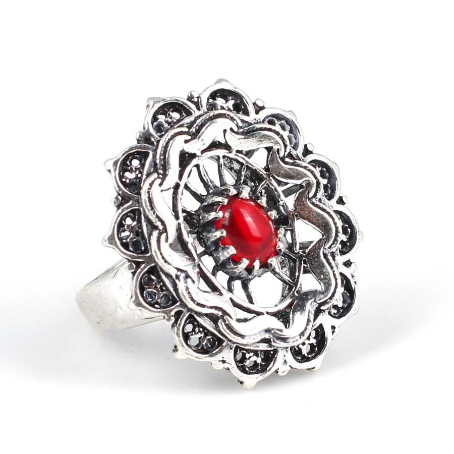 925 Sterling Silver Filigree Ring with Vibrant Ruby-Red Stone