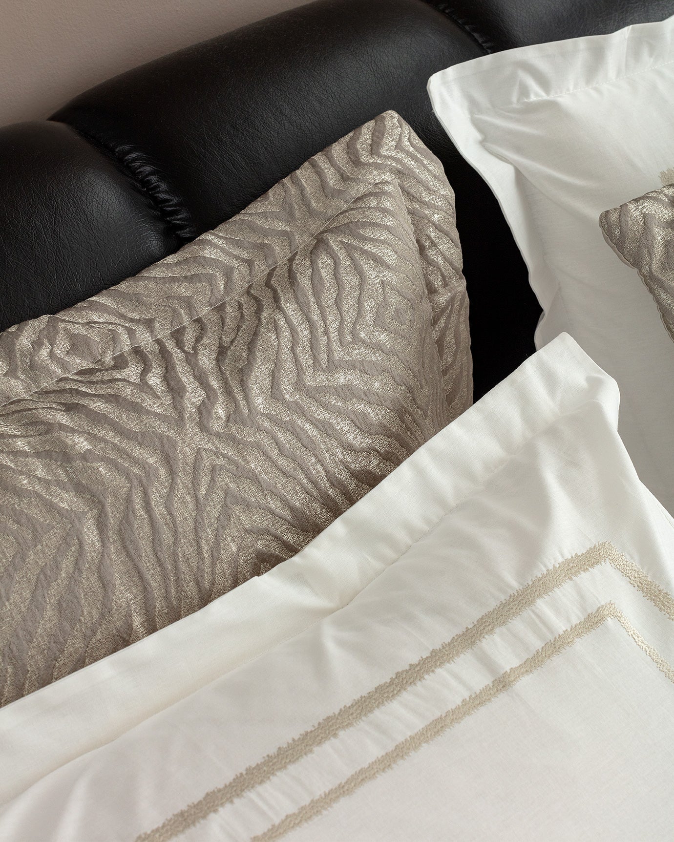 Queen 8-Piece Luxury Home Bedding Set - Vence Collection