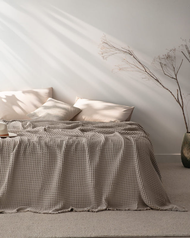 Beatrice Double Bedspread Set | Elegant Bed Cover for Bedroom