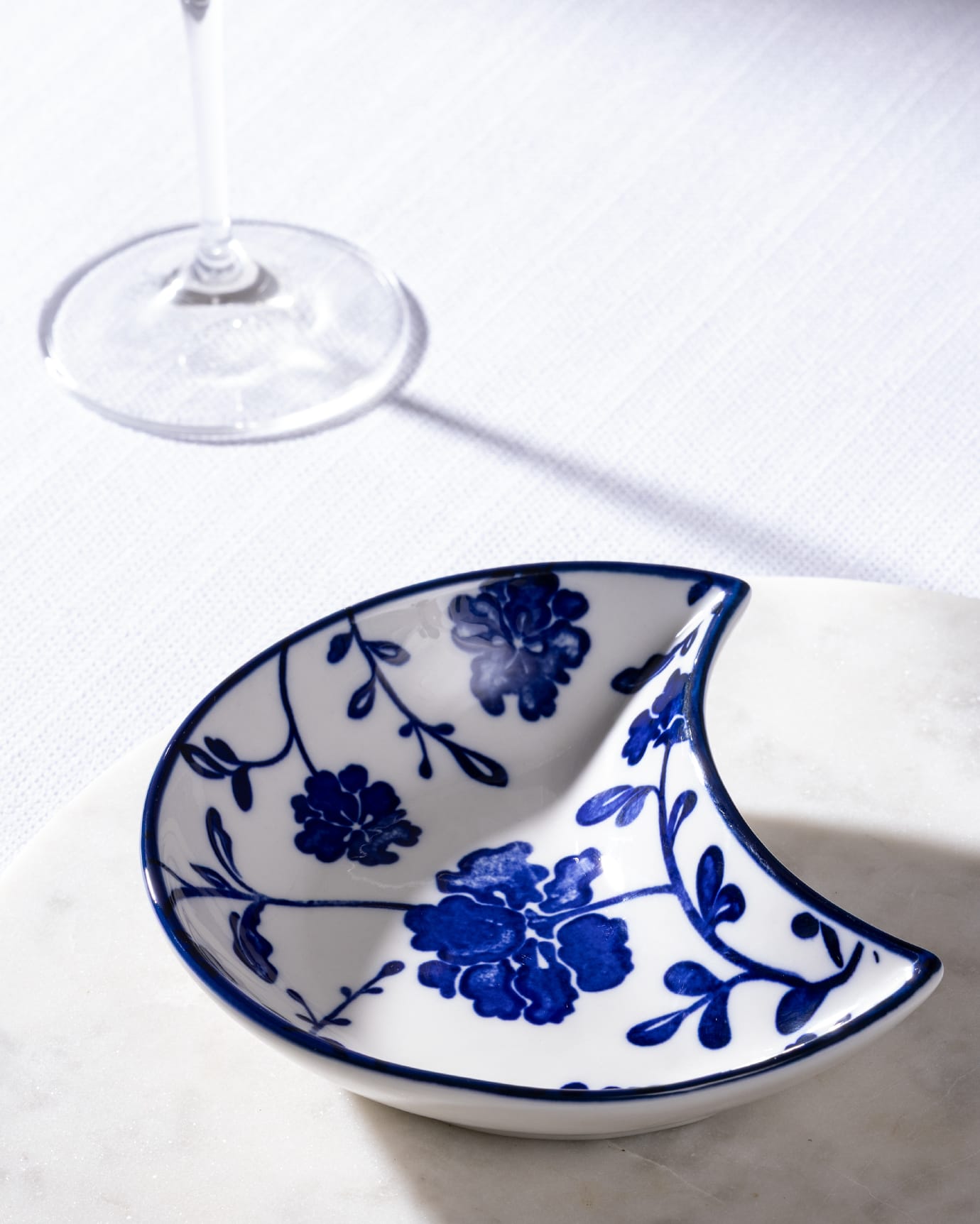 New Bone China Plate - Rêve Bleu Sauvage Blue & White