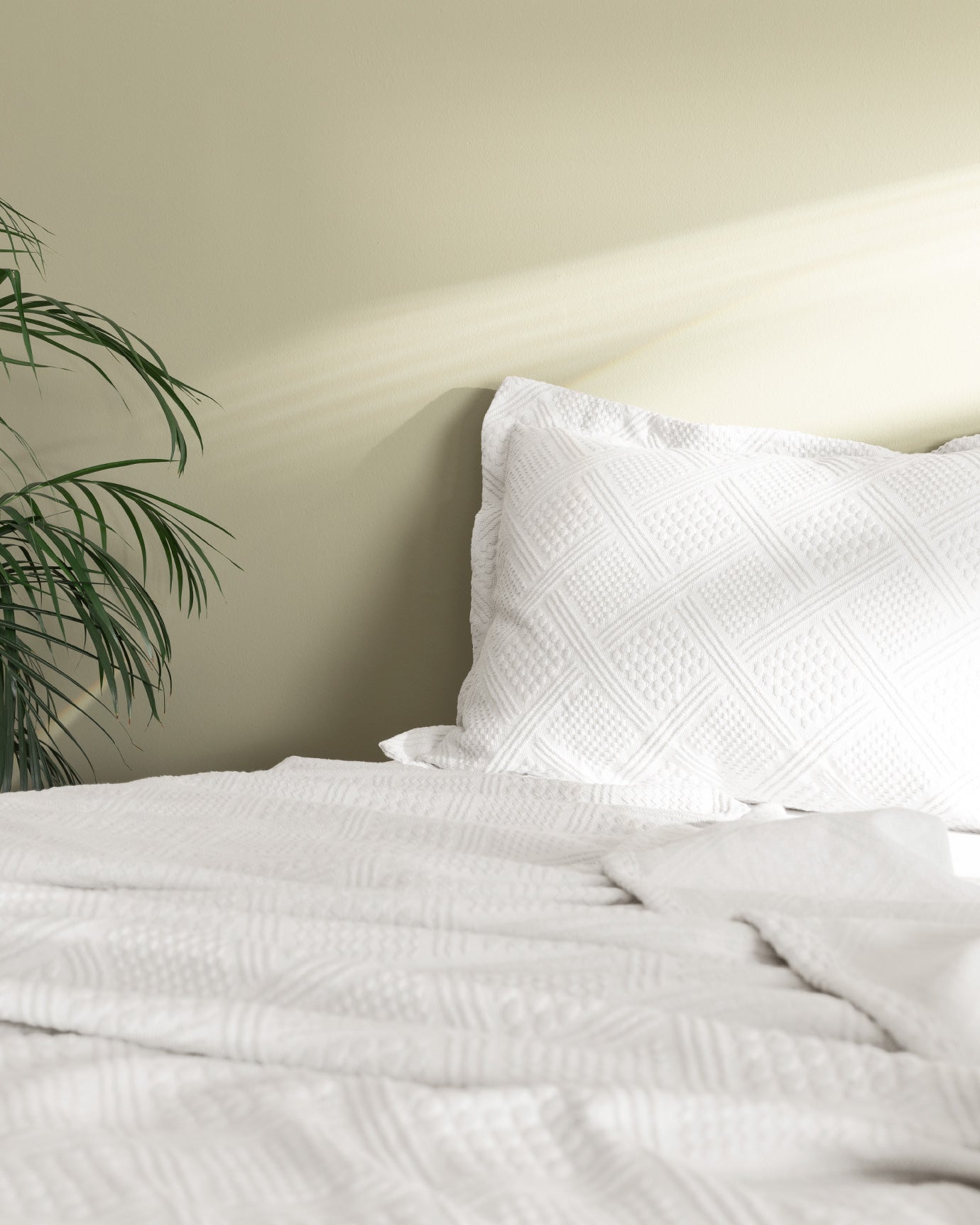 100% Cotton Single Bedspread Set - Modern Triangle Design