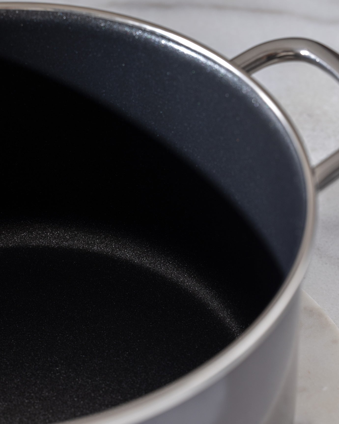 22 cm Titanium Enamel Deep Cooking Pot - Anthracite