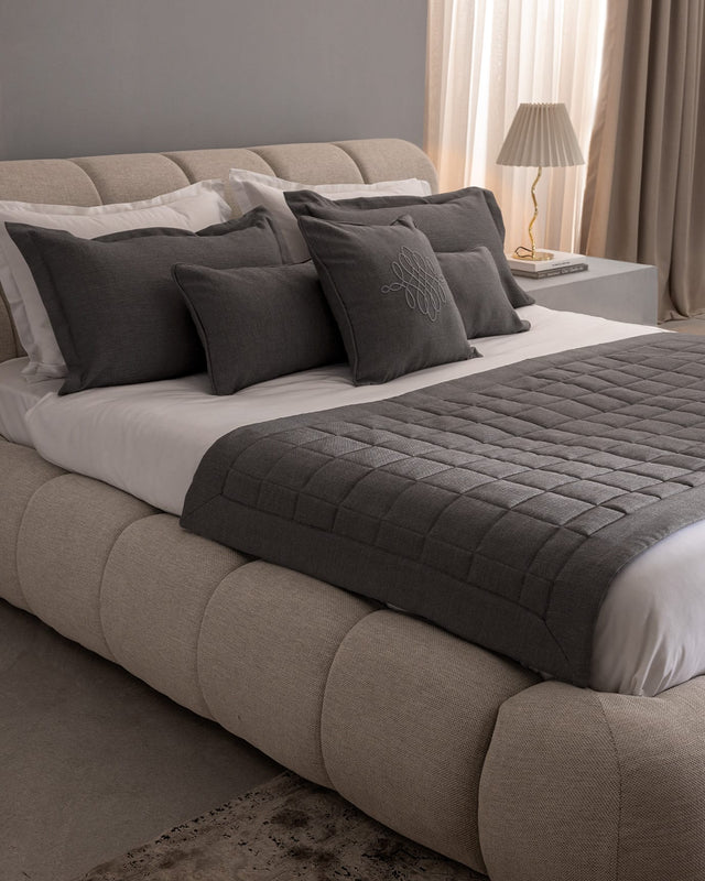 Polyester Bed Runner & Pillowcase Set - Modern Sillage Design