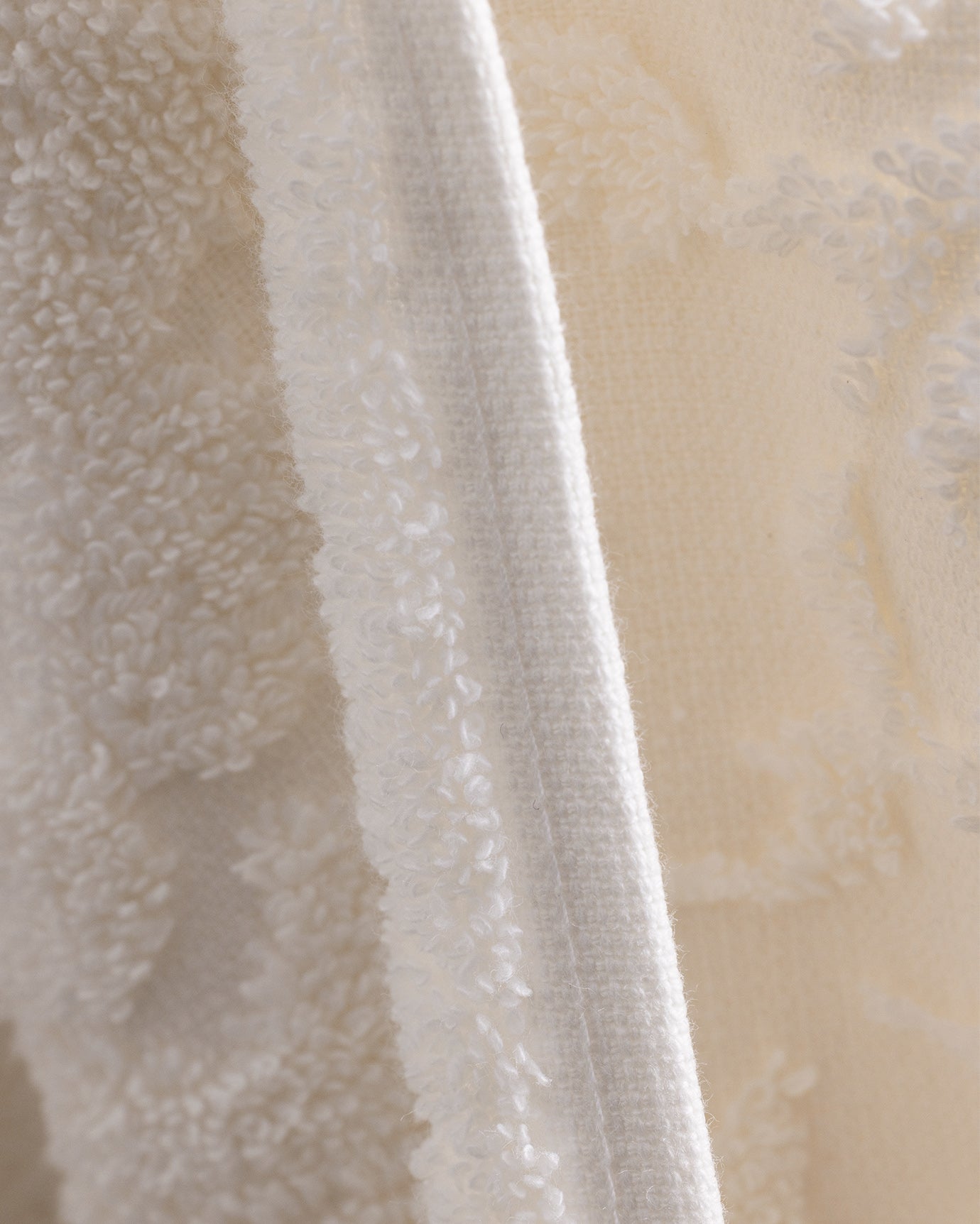 100% Cotton Soft & Absorbent Bath Towel