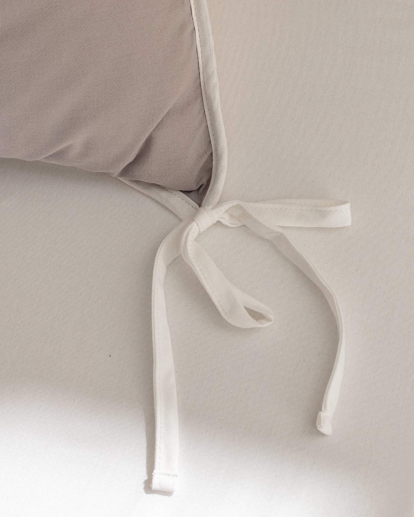 Washed Cotton Tie Closure King Size Duvet Cover Set - Grey & Blush