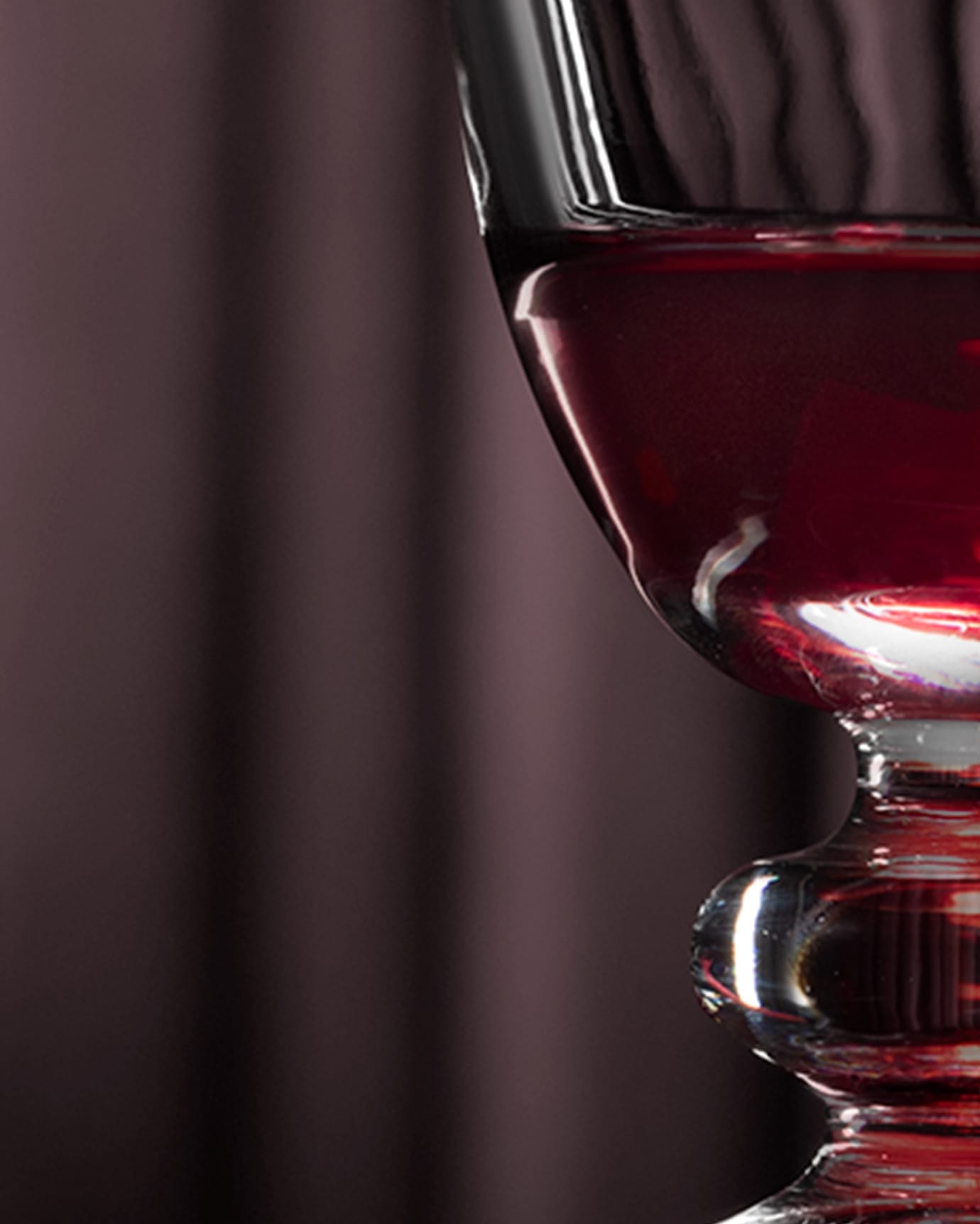 Valerio Red Wine Glass Set - 4 Piece Stemware for Elegant Dining