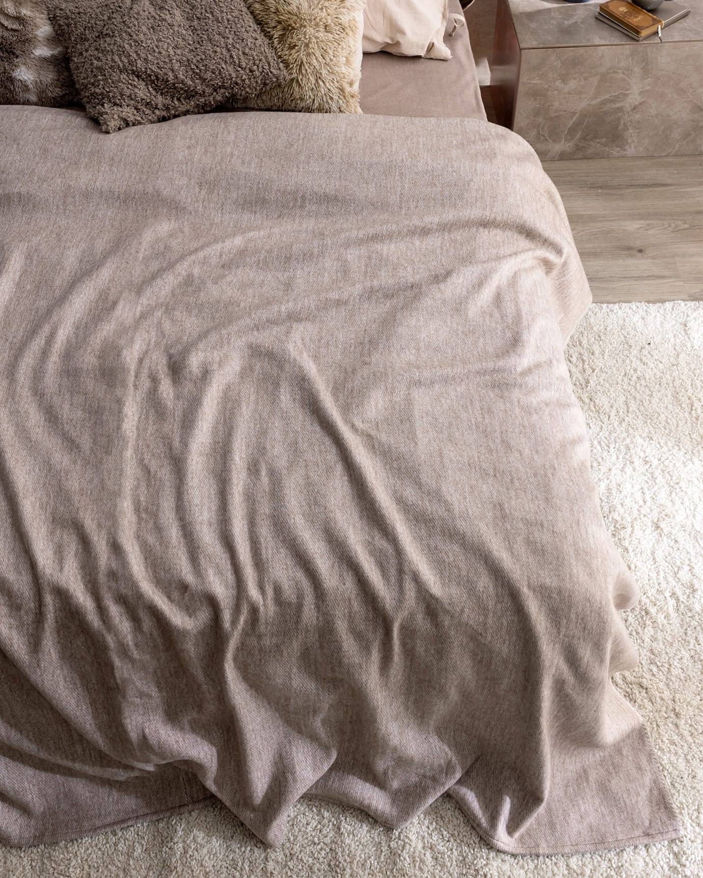 Perigny Double Blanket - Premium Polyamide-Acrylic Blend