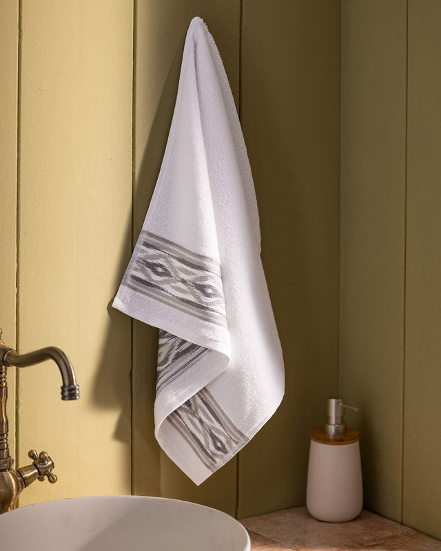 Luxurious 100% Cotton Face Towel - Daine Collection Everyday Comfort