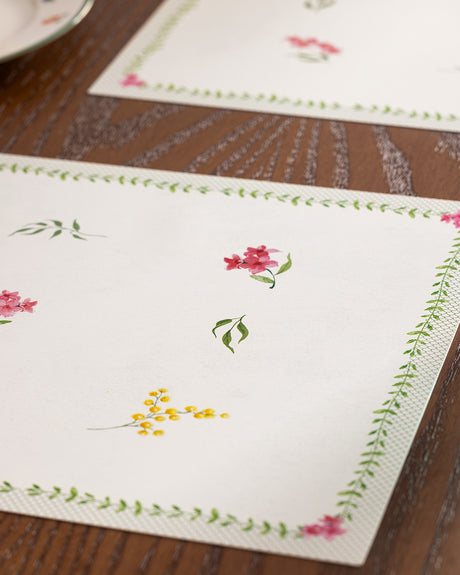 100% Polyester 4-Piece Placemat Set - Vibrant Patterned Table Decor