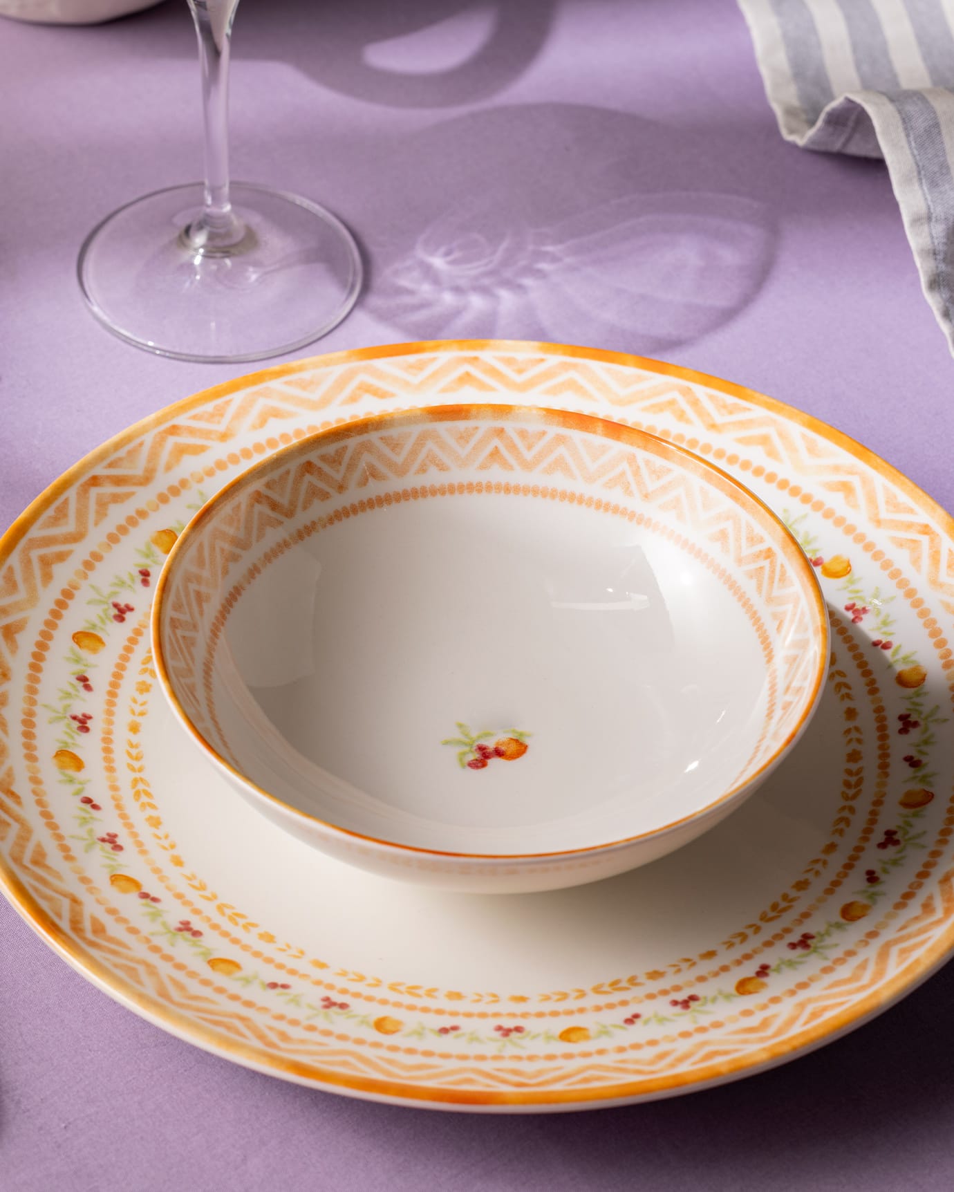 New Bone 6-Person Dinner Set - Sophisticated & Durable Design