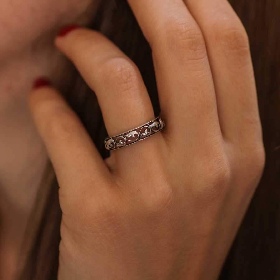 925 Sterling Silver Openwork Ring - Oxidized Filigree Design