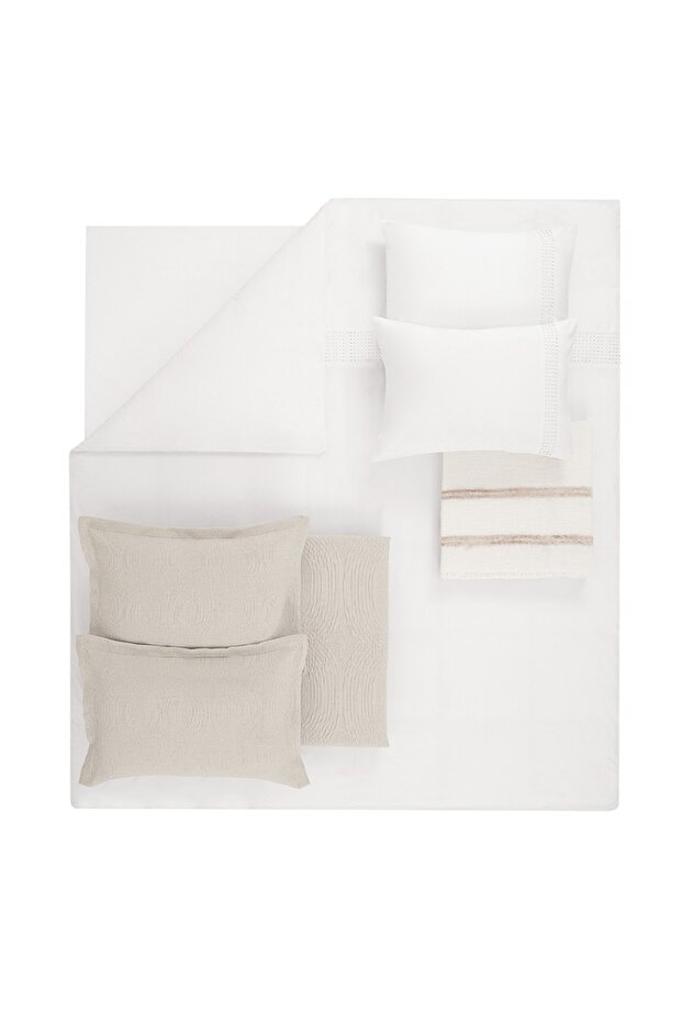 Nola Double Infinity 8-Piece Bedding & Dowry Set - Beige