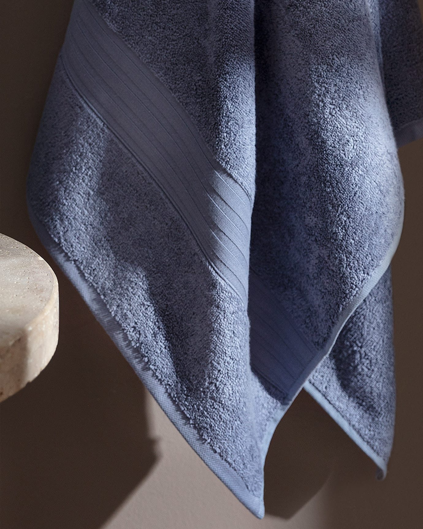 TENCEL™ Luxury Bath Towel - Ultra Soft & Absorbent Dark Blue