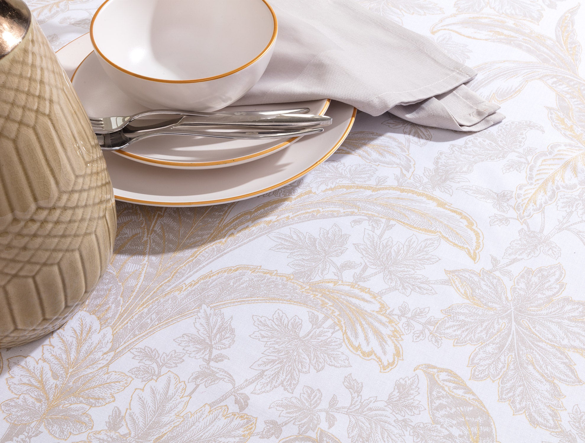 Bernice Polycotton Tablecloth, Easy Care Dining Linen