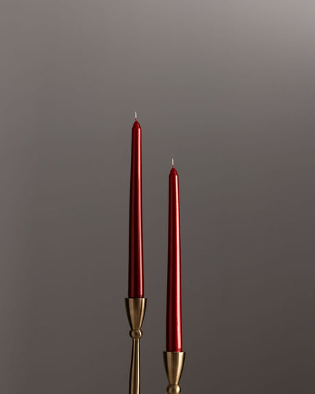 High-Quality Wax Taper Candle - Elegant Dinner Party Ambiance