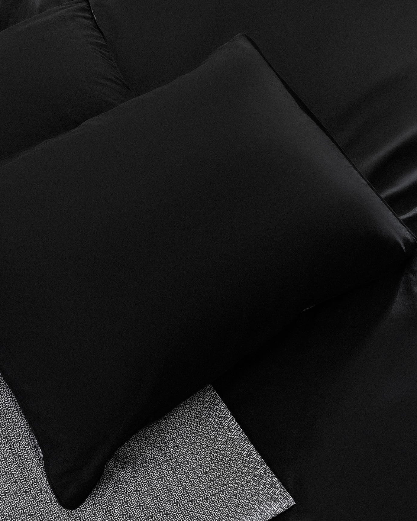 100% Cotton Sateen Double Duvet Cover Set - Soft Printed Design