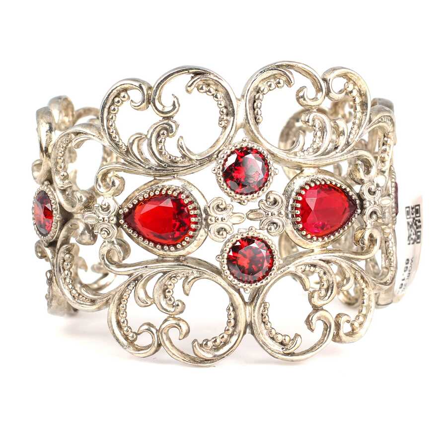 Luxurious Red Ruby Gemstone Bracelet